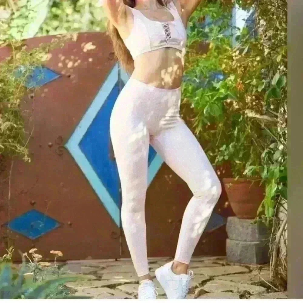 NWT Beach Bunny Isabella Pink w/ White Polka Dots Set (Top 6 bottoms 2)